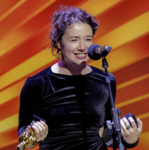 Sarah Steele